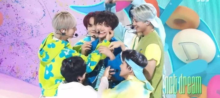 augustIune's tweet photo. THIS IS WHAT HAPPINESS LOOKS LIKE 🥺🤍 https://t.co/lxFrjb6YBz