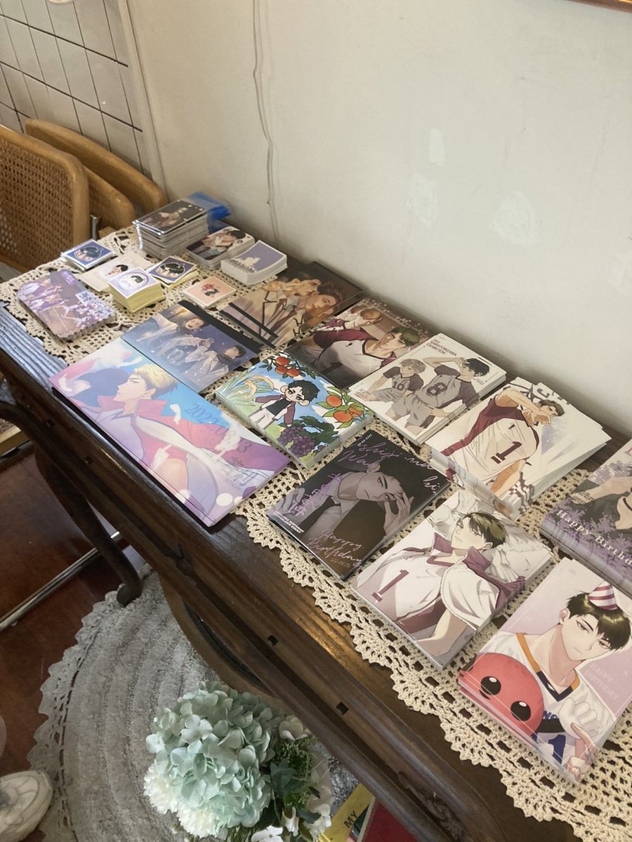 heui9552's tweet photo. 우시지마 생카 오픈런으로 다녀와씁니다진짜 왕소심하찮새우튀김인간인데 너무너무 친절하셔서 좋았구 첫 생카인데 기대했던 것만큼 최고로 기분 째졌습니다❤️‍🔥일정 때문에 급하게 왔다간것이 조금 아쉬웠지만 생카 자체는 아쉬움없이최고였어요 흑흑😭
#강자의_생일을_축하하라
#너의_왼손에_세계를 https://t.co/mPVjP8CiYi