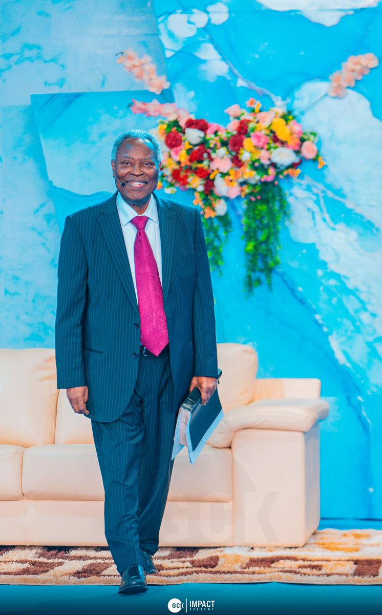 folabipriscilla's tweet photo. My Father, My Father 🥺🙇🙇
Thank you sir ❣️🎊
#DeeperLifeAt50 
@pastorwf_kumuyi 
@dclmhq https://t.co/w0crXLBCrD