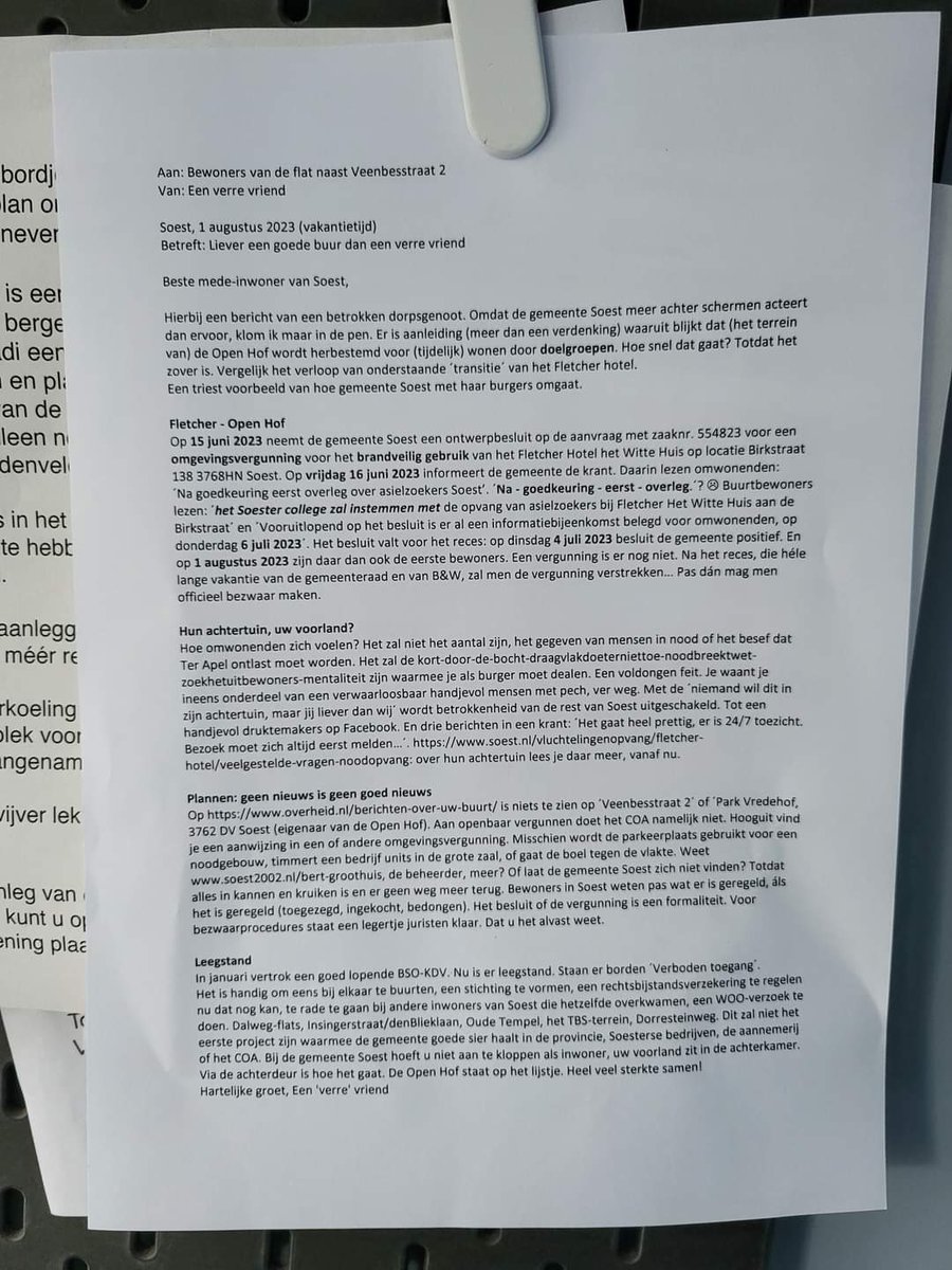 RijnPatrick's tweet photo. Zeg @robtmetz hoe zit dit?
Is de @RaadSoest op de hoogte? 

Als dit klopt en de Open hof gebruikt gaat worden voor een #azc dit zonder overleg met omwonenden dan vinden jullie het raar dat er polarisatie in de samenleving is. 

Wanneer gaat de gemeente #Soest transparant zijn? https://t.co/9ezK8xaClX