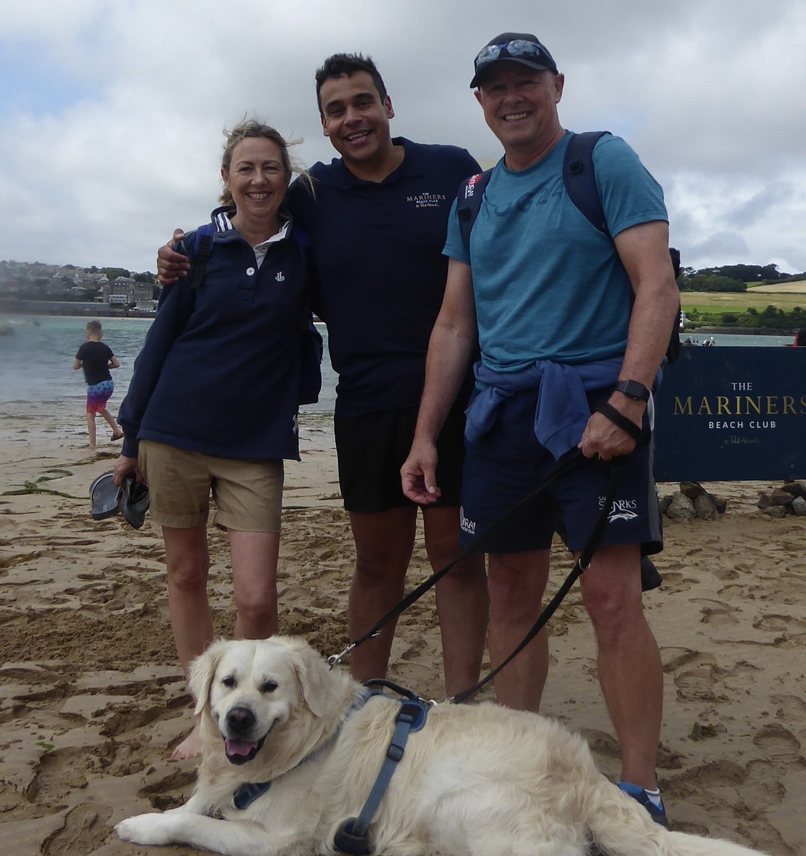 hugobear0409's tweet photo. Had an amazing holiday in @padstowharbour and enjoyed a few trips to Rock. So nice to meet Paul Ainsworth at the Mariners Beach club BBQ 🍔🏖️ @PaulAinsw6rth https://t.co/BhQjF19w6K