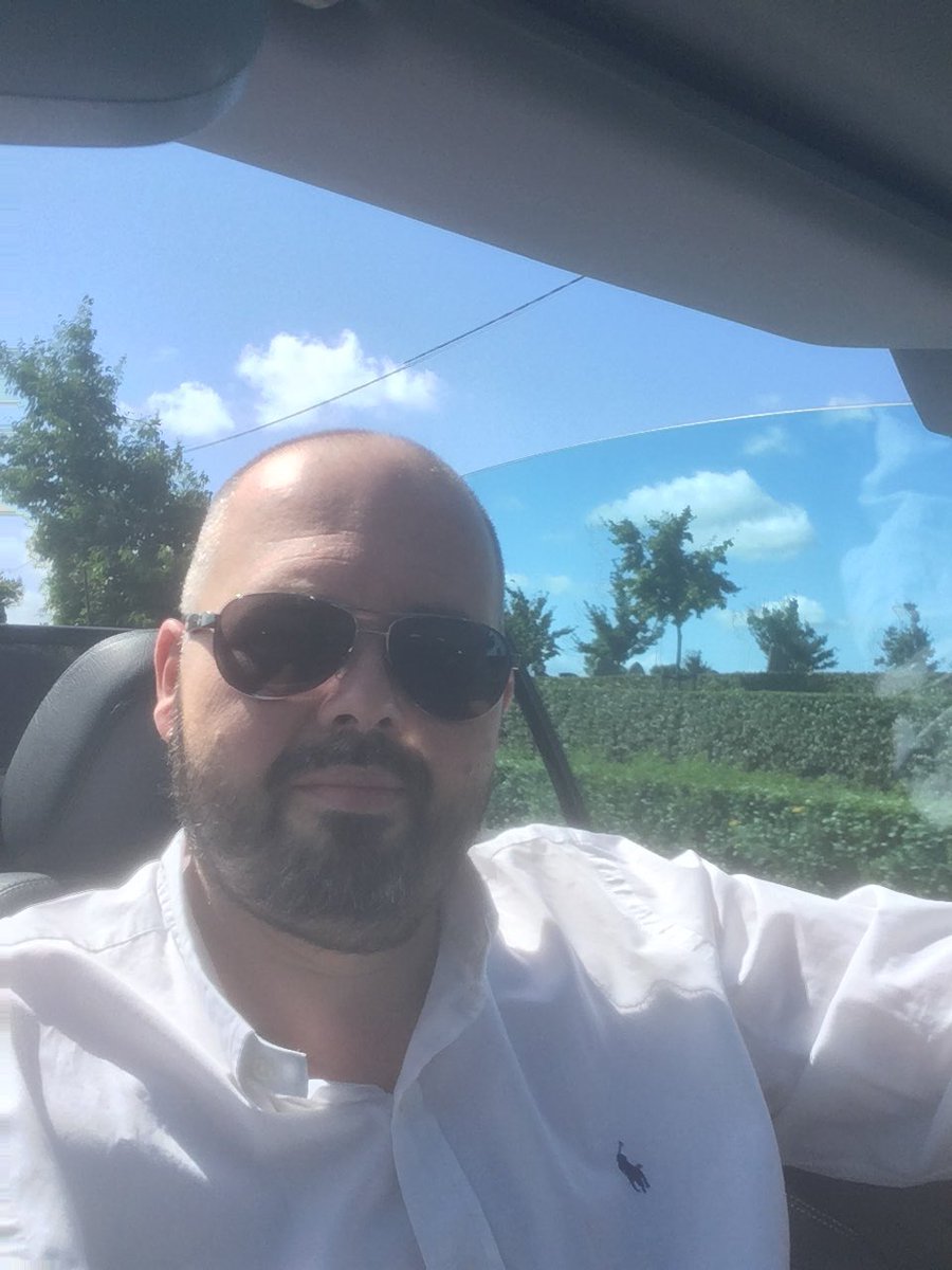 wardmarkey's tweet photo. 1 - Go to your own Facebook.
2 - Go to your 3rd oldest profile pic.
3 - Now go in your photos and pick the last selfie in your camera roll.
4 - Put them side by side and let's see the difference.

34 vs 49 https://t.co/HBelEO1myc