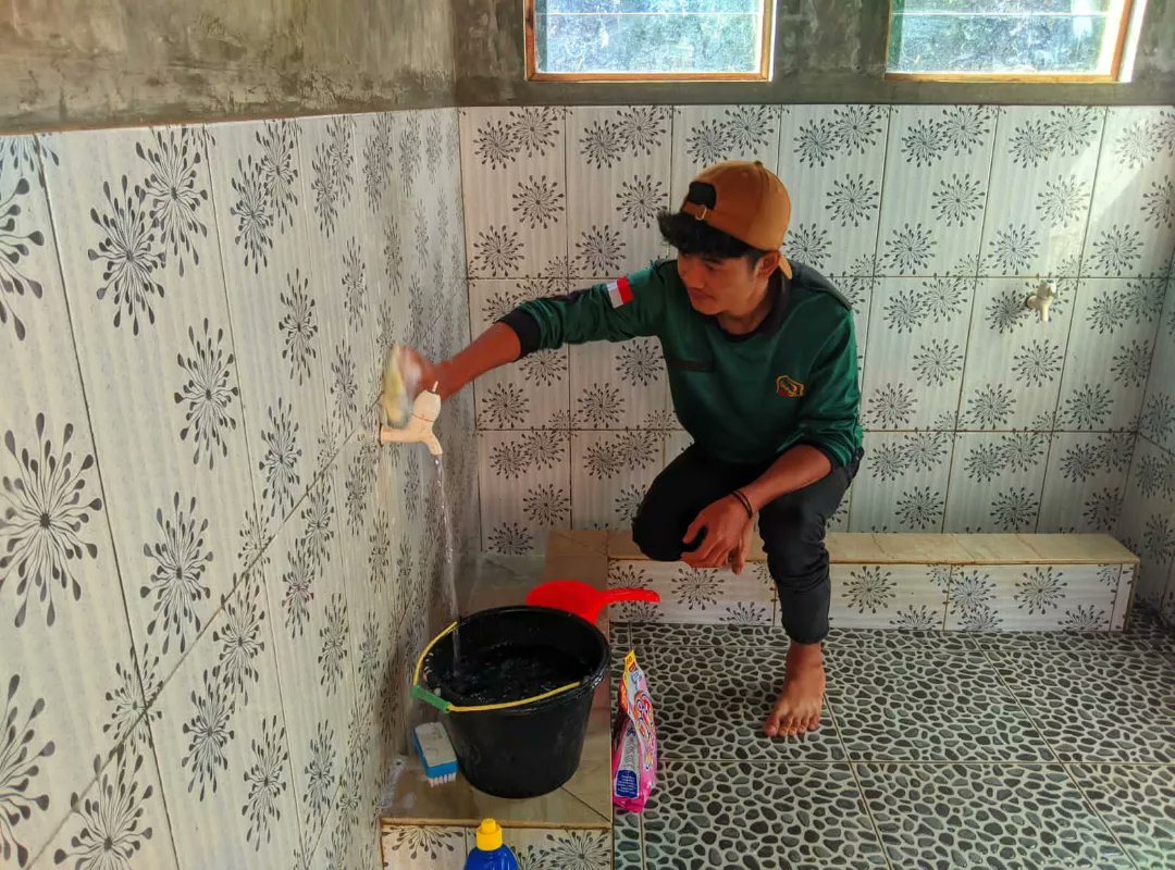 PERMABI_'s tweet photo. #Update_Khidmat PERMABI
Minggu, 13 Agustus 2023

Kegiatan Khidmat PERMABI, bersih-bersih Masjid Ar-Rahman, Kp. Cilebak RT 02 RW 06 Desa Mekarraya, Kec. Kersamanah, Kab. Garut-Jawa Barat.

#khidmatkepadamasyarakat
#gotongroyong
#bersihbersihmasjid

https://t.co/aIvblJFxHL https://t.co/0g6VmFzaGn