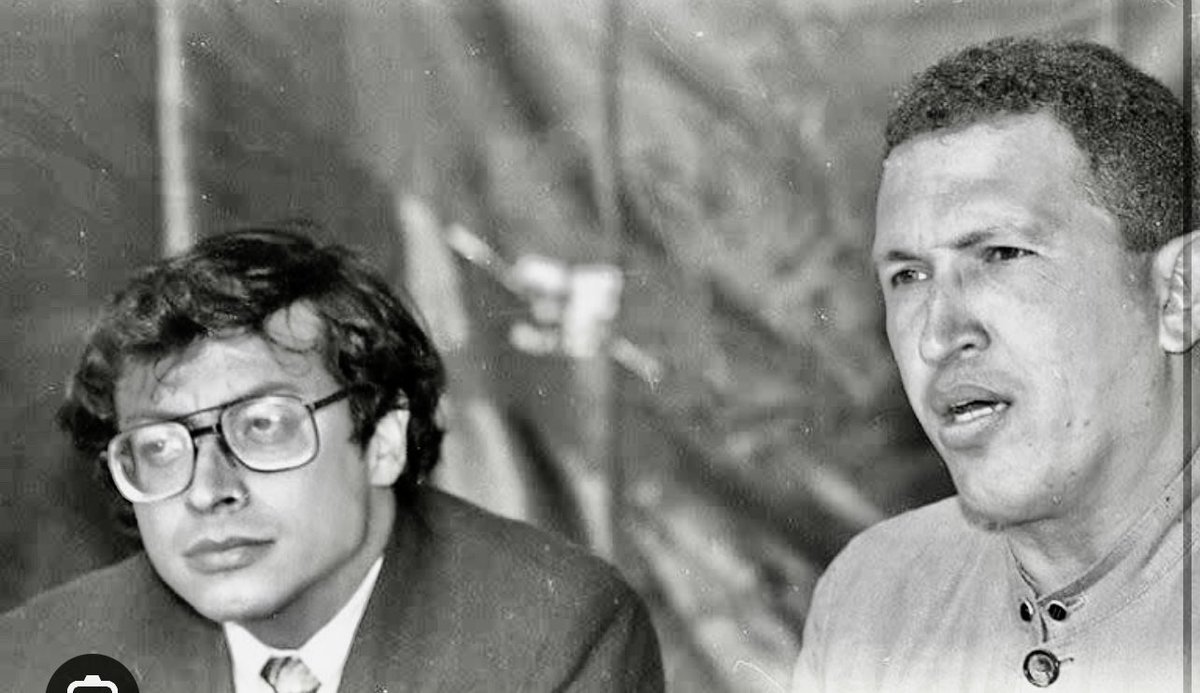 Jhonffonseca's tweet photo. ¿Definitivamente Quiénes son más brutos, los venezolanos que creyeron en Chávez o los colombianos que creen en Petro? https://t.co/FR2KcH44xN