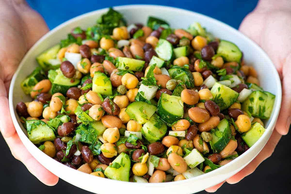 TwittyRunner's tweet photo. #DietTip No.11 🍱
💡Where to get proteins?
Try to Get your protein from plants when possible. Eating legumes (beans and peas), nuts, seeds, whole grains, and other plant-based sources of protein is a win for your health and the health of the planet.
#Running #Diet #Fitness #Gym https://t.co/QOf9vmuLhj