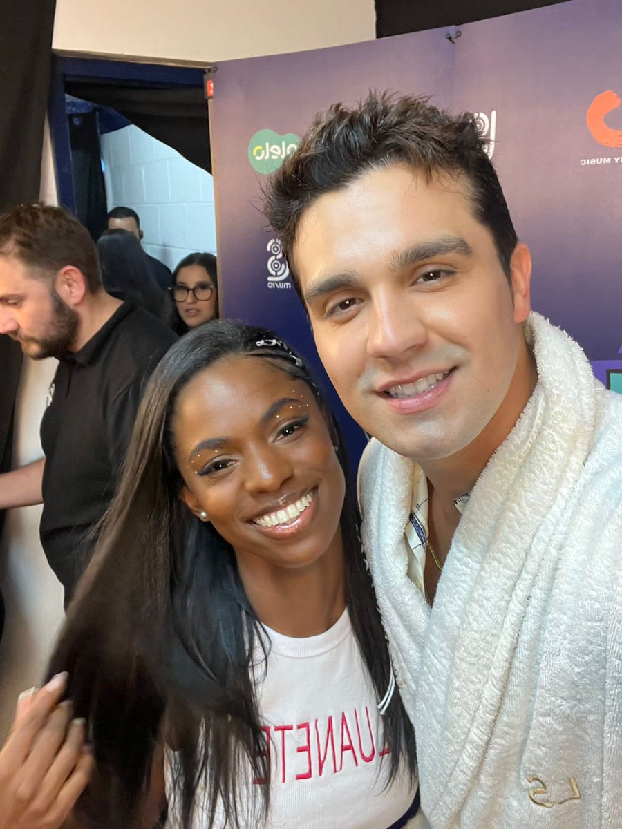 lrvesgo's tweet image. EU PRECISO DIZER ALGUMA COISA???????????????? EU ABRACEI EU ESMAGUEI ELE BEM FORTE LUAN TE AMO COMO MINHA VIDA OBRIGADA 😭😭😭😭😍😍😍😍