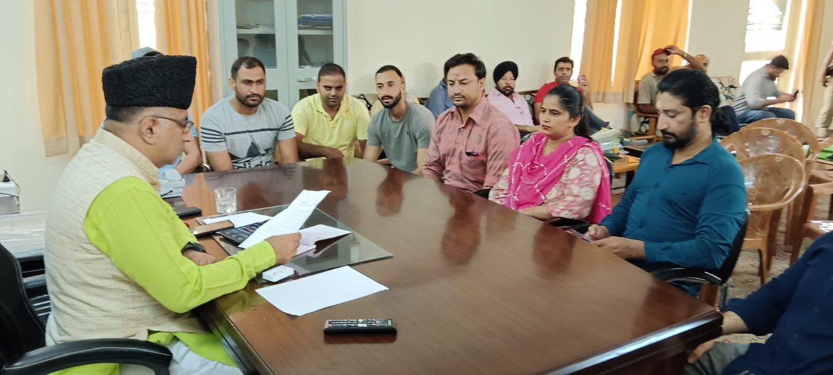 GulamAliKhatana's tweet photo. People have lots of hopes from PM @narendramodi ji led govt.
Delegations come with various problems &amp; we try to resolve them. Bureaucracy must be people friendly, reachable &amp; troubleshooters not vice-versa. https://t.co/rBl7i9jvSg