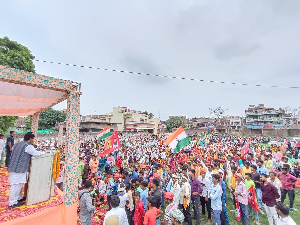 sonofmallah's tweet photo. उत्तर प्रदेश के बलिया में 'निषाद आरक्षण संकल्प यात्रा' के शुभारंभ पर विशाल जनसभ��� को संबोधित किया।

निषाद आरक्षण संकल्प यात्रा में पार्टी के हजारों पदाधिकारियों एवं कार्यकर्ताओं मोटरसाईकिल व चार पहिया वाहन के साथ यात्रा में शामिल हैं।

उत्तर प्रदेश के हर मोड़, हर जनसभा में जनसैलाब उमड़ता जा रहा है।
निषाद आरक्षण संकल्प यात्रा निरंतर आगे बढ़ता जा रहा है।।
#NishadAarakshanSankalpYatra #SankalpYatra