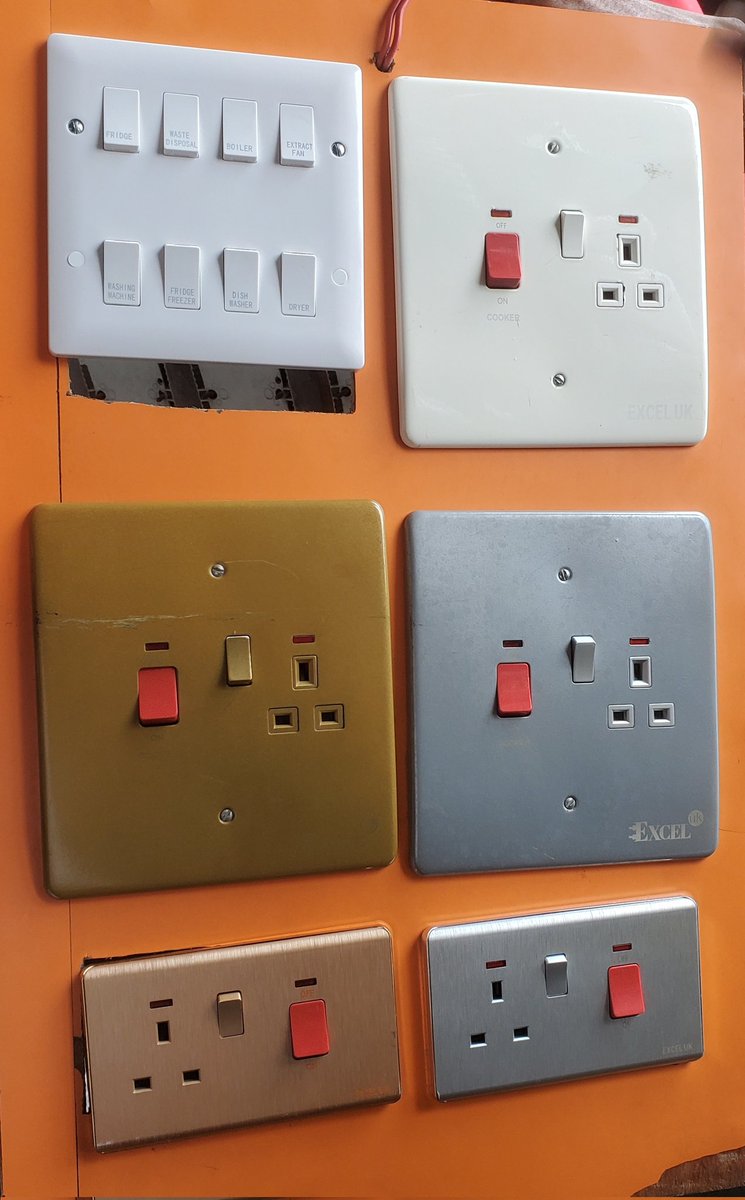 OkparaPee's tweet photo. Smart switch and sockets
Mutipurpose Sockets
Cooker units 3×3 and 3×6
POP, Surface, COB, Sports lights
Dropping lights 
Chandeliers
Wires and Cables 
Transformers 
Pipes
Profile Lights 
Street Lights 

Very much available just DM or call/chat us on 08149989143 https://t.co/80Q7LHw0pn