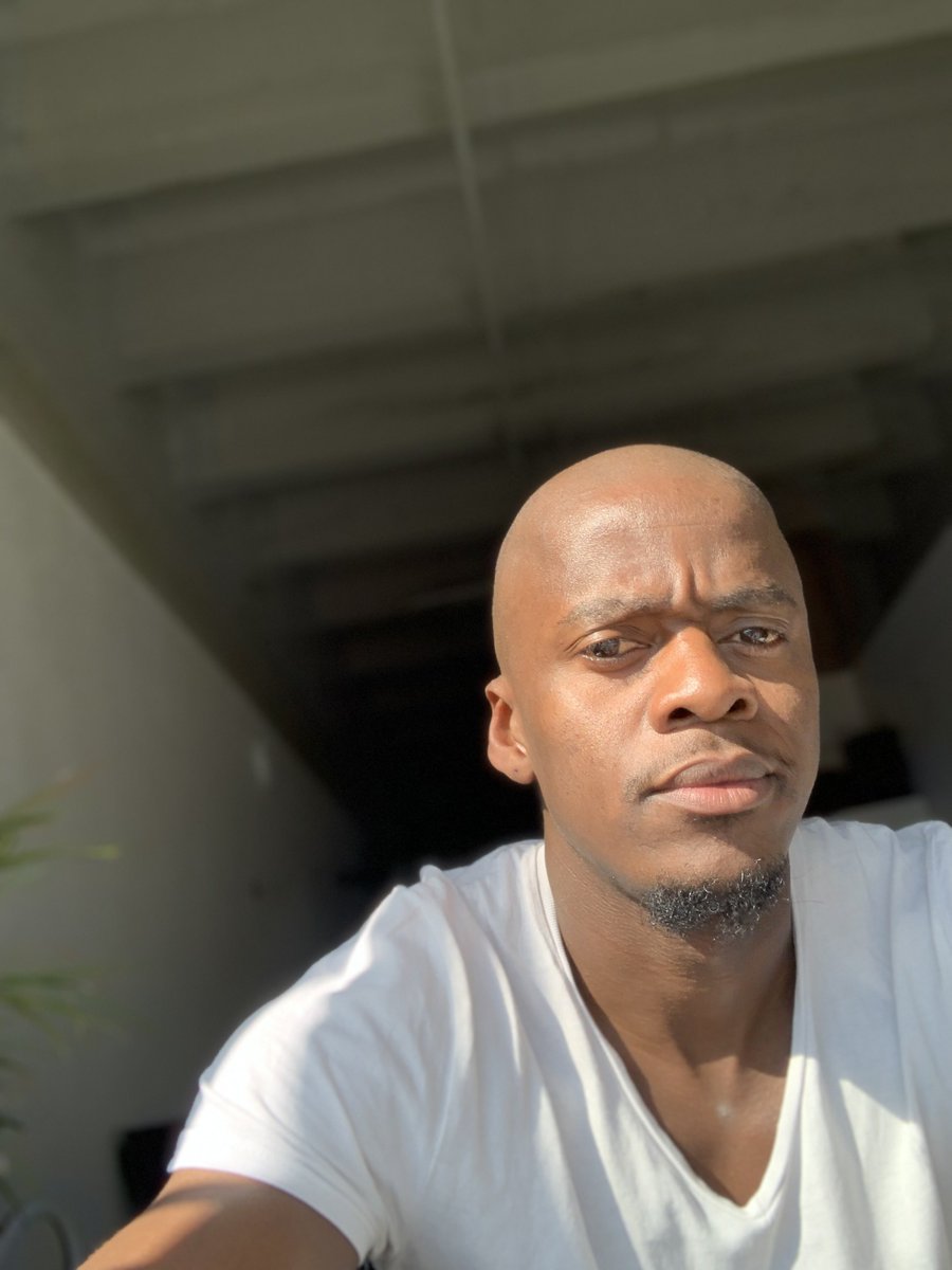 Mthombeni_siz tweet picture