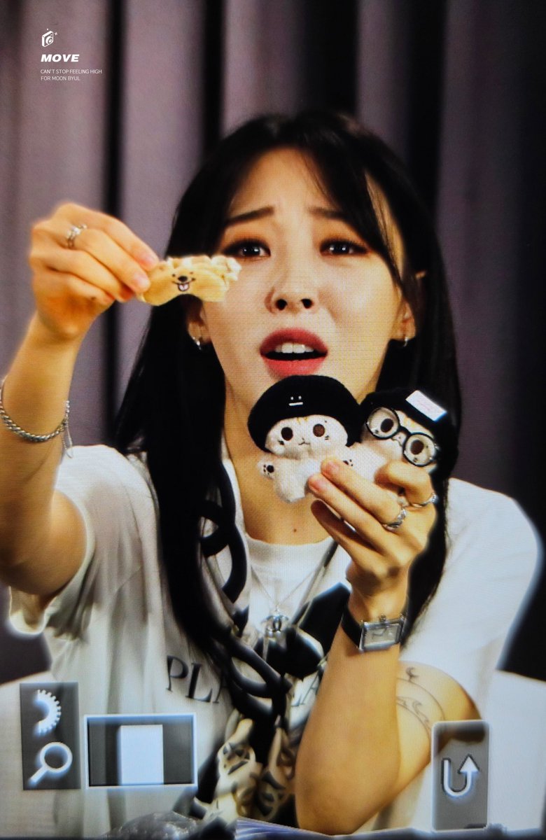 230813 용산랜드홀 팬사인회 프리뷰

ㅁㅂㅇ ㄱㅇㅇ🫶

#마마무 #마마무플러스 #문별 #MAMAMOO #MAMAMOOPLUS #MOONBYUL