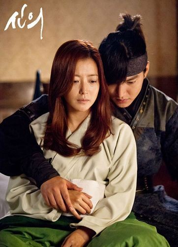 MinozTurkiye's tweet photo. Daejang hayatımıza gireli tam 11 sene olmuş 🥺
Dıştan sert görünsede ve efsanevi bir savaşçı olsada, soft kalpli ve çok derinden seven bir karakterdi.
Woodalchi Choi Young'un yeri hep ayrı. Iyi ki bu güzel karakteri bizlere hediye etmişsin @ActorLeeMinHo 🥺❤️

#LeeMinho #Faith https://t.co/hibTxivBZP