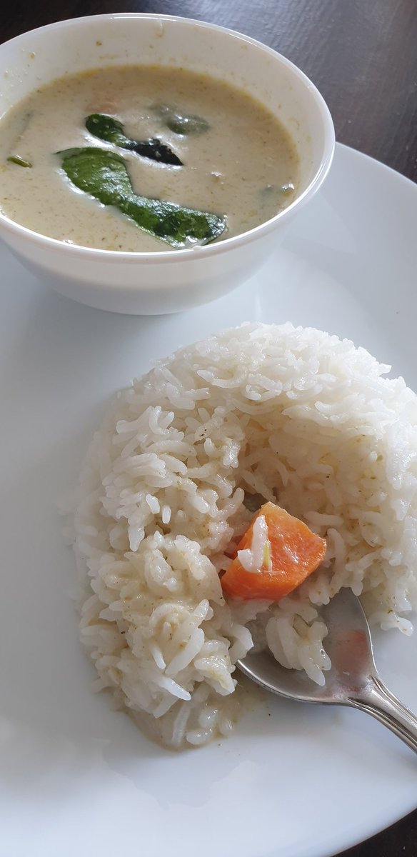 ujjwalabaxi's tweet image. Ordered THAI GREEN CURRY DIY KIT from #pluckk.. satisfying and helps get kids to explore something on their own- 8/10.. they should add brown rice to their menu as an alternative though.. good family activity at home #familyfun #diycooking
