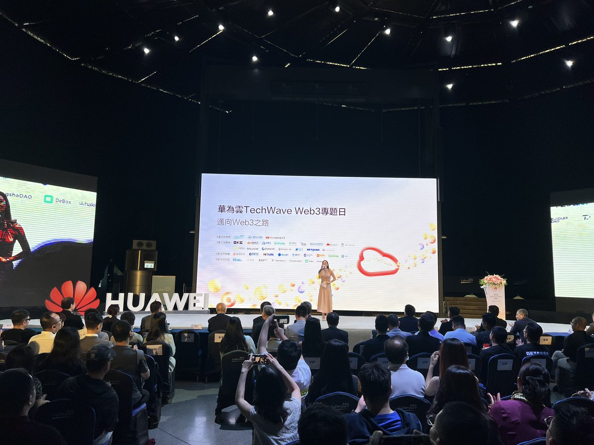 iDomCapital tweet media