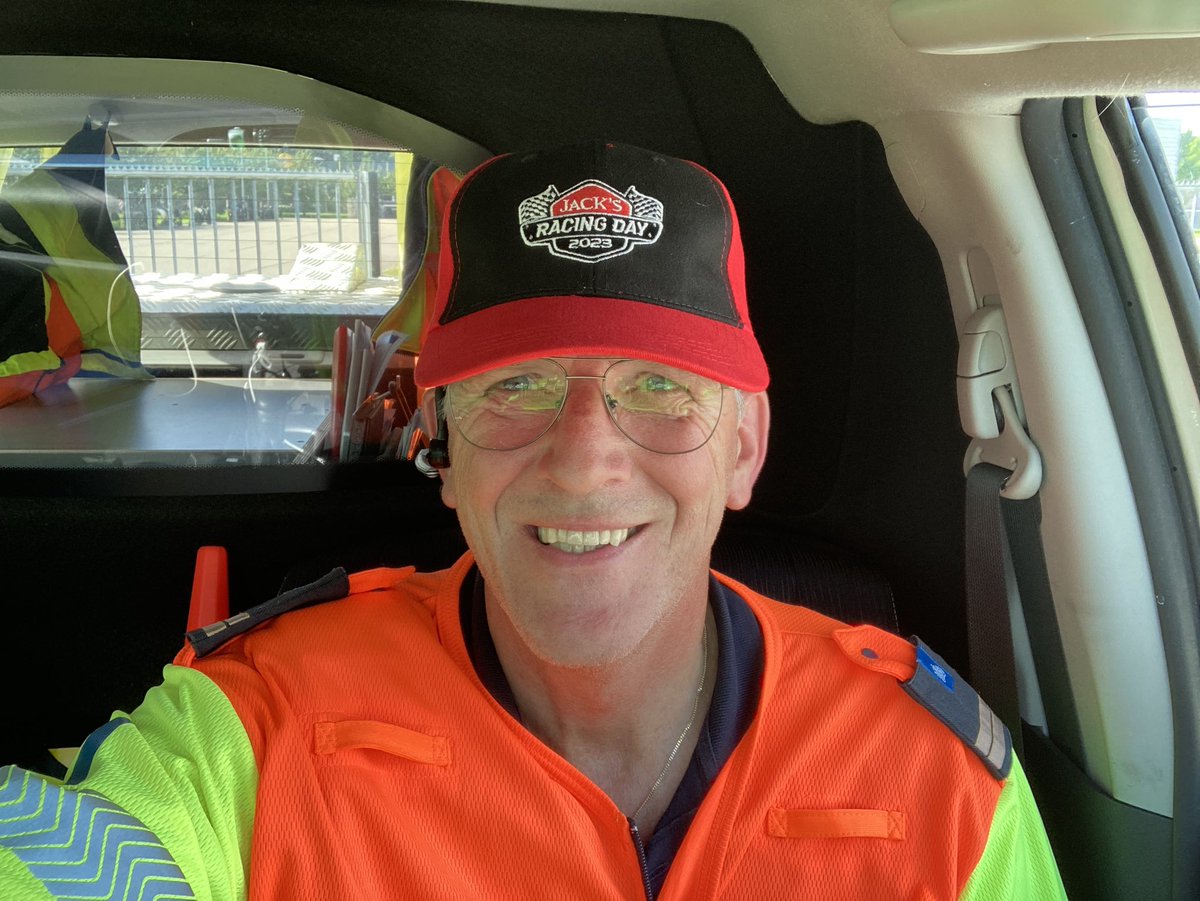 Wis_Rinse's tweet image. Vandaag ingezet voor de Jack’s Racing Day in Assen. Het verkeer loopt lekker door, ondanks klein ongevalletje bij #Pesse op #A28. Ze hebben er wel mooi weer bij. @RWSverkeersinfo