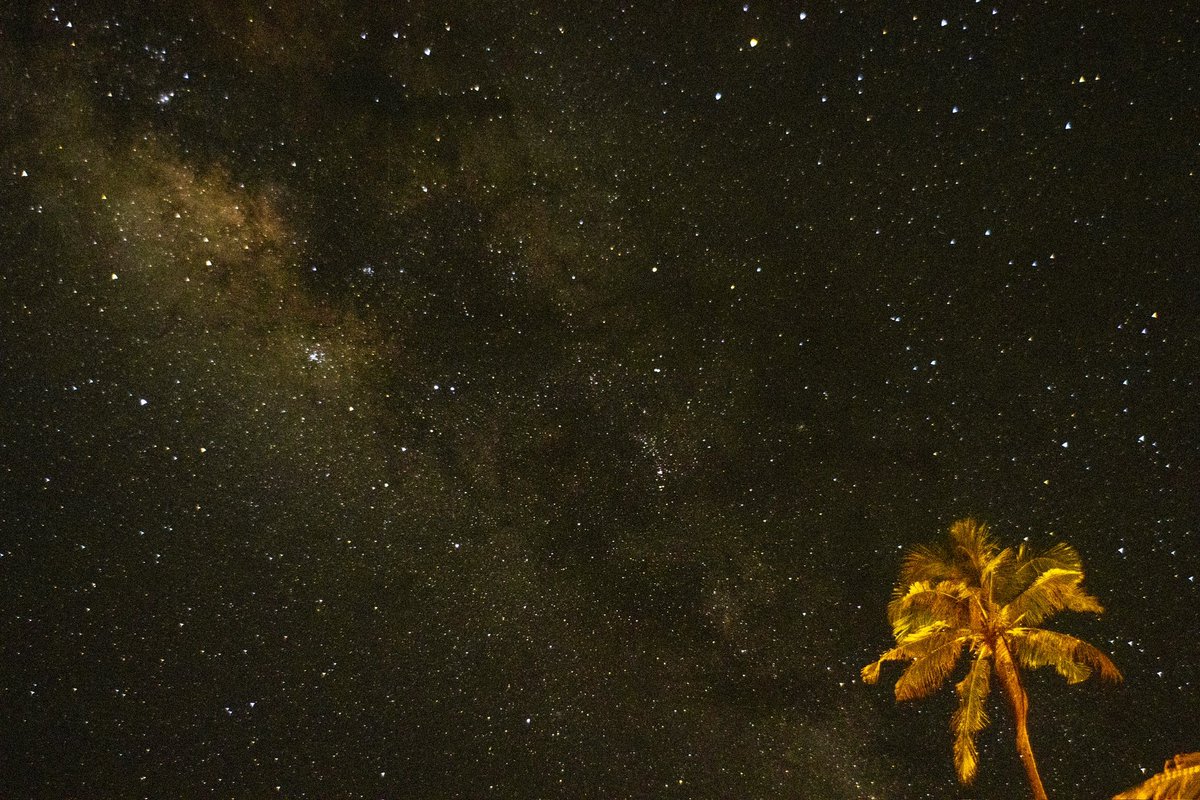 StudioKokok's tweet photo. the milky strip on the firmament.

camera: canon 77d
lens: super-takumar 28mm 3.5f

#Astrophotography #Photography #Firmament #milkyway #Amanpulo https://t.co/psSRIJz8uD