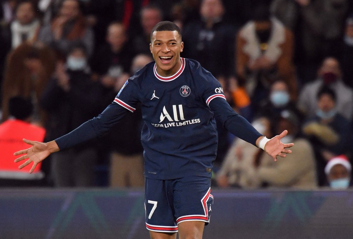 AlertesInfoot's tweet image. 🚨💣 BOMBE ➜ KYLIAN MBAPPE RESTE AU PSG !

 (@RMCsport)
