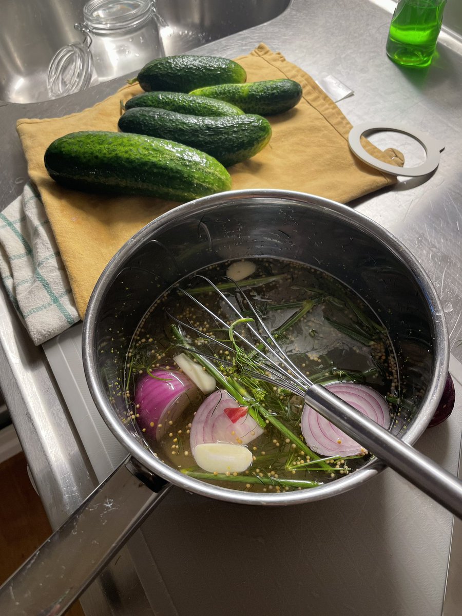 Dahl mf Jones tweet media