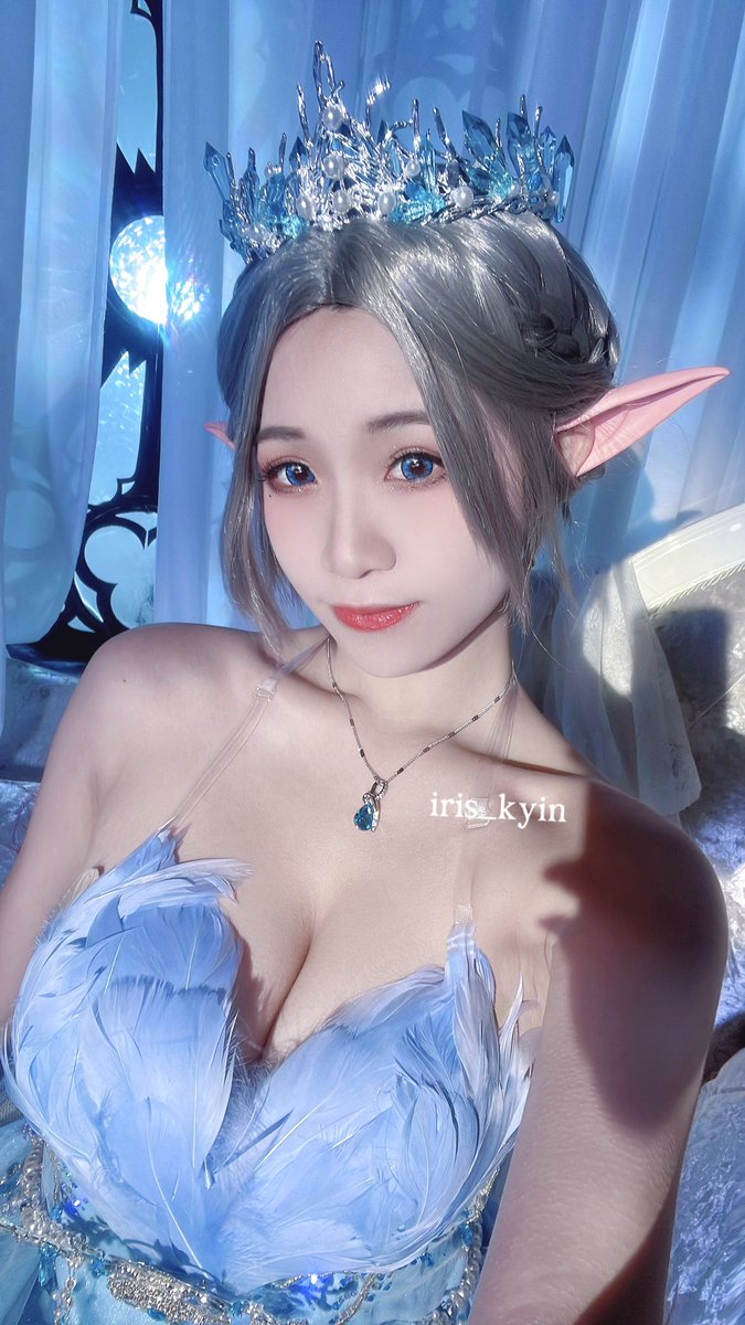 CarolxIris's tweet photo. 海琴烟-冰公主❄️
Princess Yan Haiqin "The Ice Princess"
[#Ghostblade by @wlopwangling ]  
-
#wlop #yan #cosplay #yanhaiqin https://t.co/9BqKR3Rxry