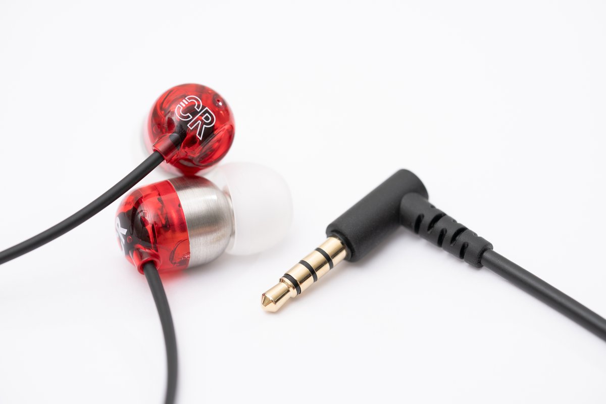 's tweet image. 【ご予約開始】

Crazy Raccoon×e☆イヤホンコラボモデル
『CRAZY RACCOON EARPHONE』

「ゲームをするなら、まずこのイヤホン」をコンセプトにプロゲーミングチーム「#CrazyRaccoon」所属の
選手＆ストリーマーが音質を監修した、FPSゲームに最適なイヤホン！

▼特設ページはこちらから