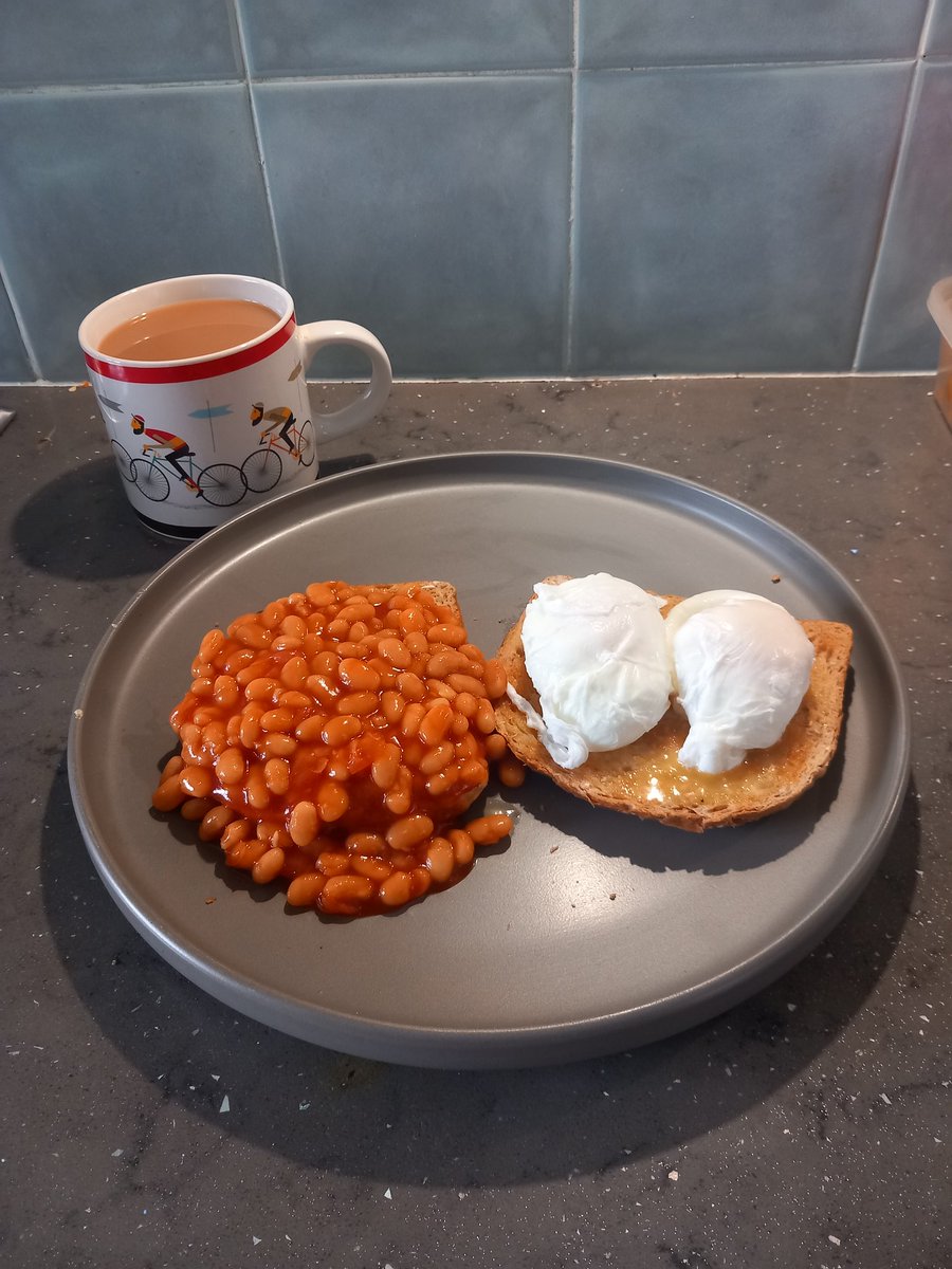 Well, that's breakfast sorted after a few beers last night with the #JollyOldBoys !!! 😜🥴🤩