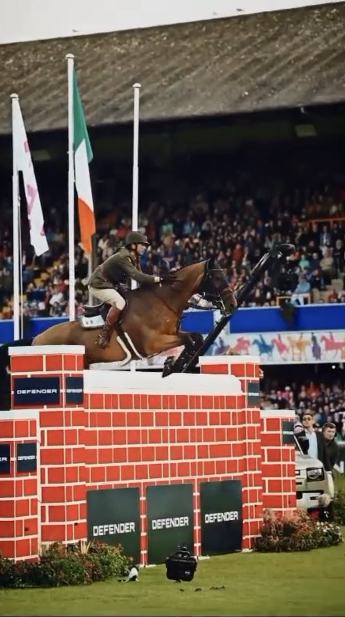 defenceforces's tweet image. 👏 🏆 Delighted for Commandant Geoff Curran @ArmyEquitation and Bishops Quarter as they win the Puissance for Ireland 🇮🇪 at the @DublinHorseShow at the RDS 🐎 
#BeMore