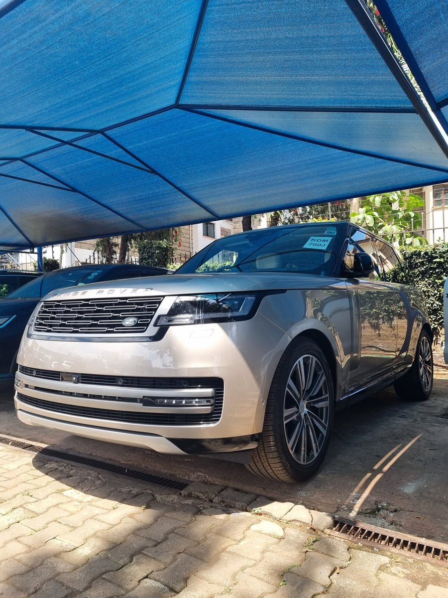 Luxury on steroids🚘🔥🔥 

RangeRover Vogue 2022
Owner Charlie's Motors Lavington