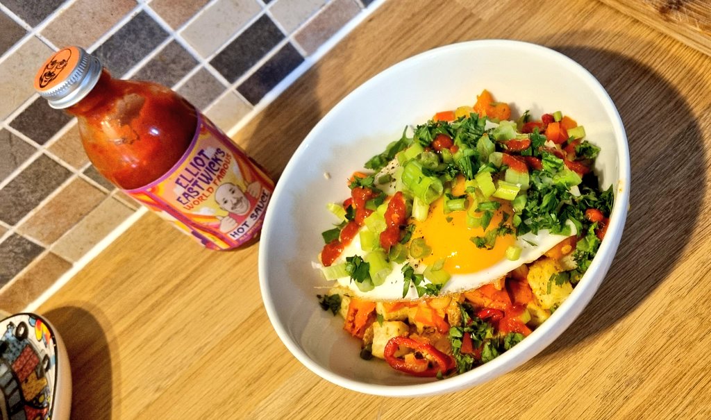Halloumi chilli hash pepped up with <a href="/WorldFamousHot1/">ELLIOT EASTWICK’S WORLD FAMOUS HOT SAUCE</a>. Just a stomach liner before we return to Heaton Park food fest Day 2 to complete the stalls there.