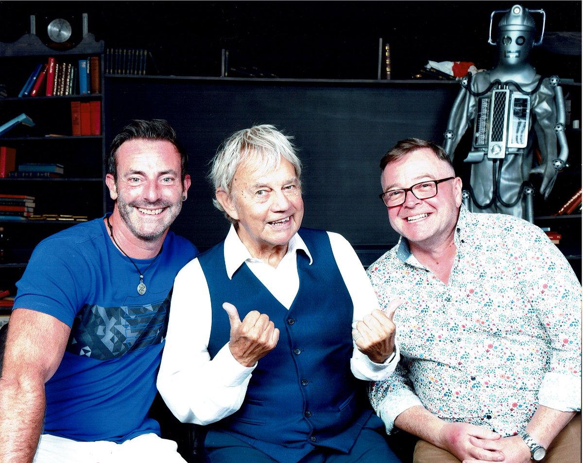 Ortonesque tweet media