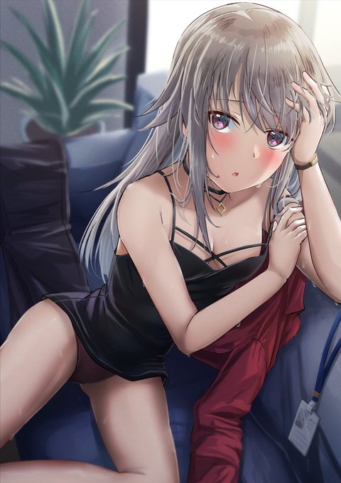 真理「ねぇ隊長、この部屋暑くない?」 