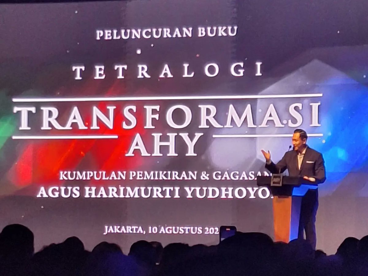 DodiSetiawan111's tweet photo. 10 Agustus 2023 Peluncuran Buku tetralogi Tranformasi AHY. https://t.co/bWwQc75uv2