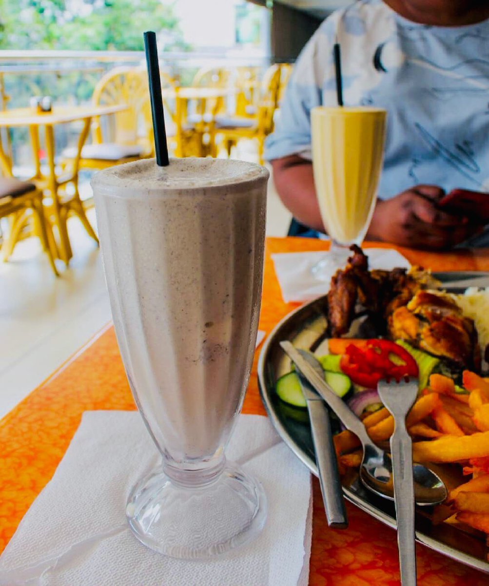 al_yusra's tweet photo. Just a friendly reminder that we are open today as well. Visit us and sample some of our selections. #sundayvibes #alyusra https://t.co/GDP85RkbKr
