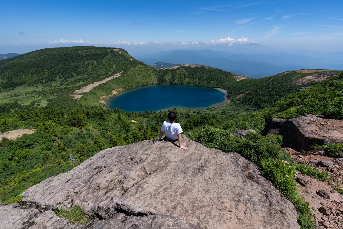 魔女の瞳は吸い込まれそうなくらい美しかった