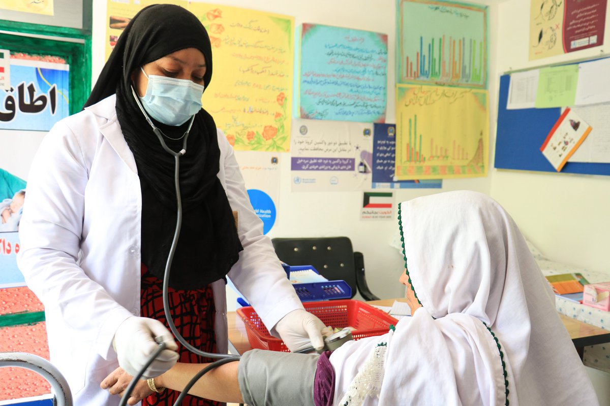 WHOAfghanistan's tweet photo. Many thanks to #Kuwait's generous funding which has continued @WHO's support for primary healthcare in 23 facilities located in #Ghazni & #Paktya provinces of #Afghanistan.
@MOFAKuwait
@KuwaitMissionUN
@KUWAIT_MOH
@kuna_ar
@kuna_en
@WHOEMRO
@UNAMAnews
@unafghanistan
@UNinKuwait https://t.co/NT2D9pKmcO