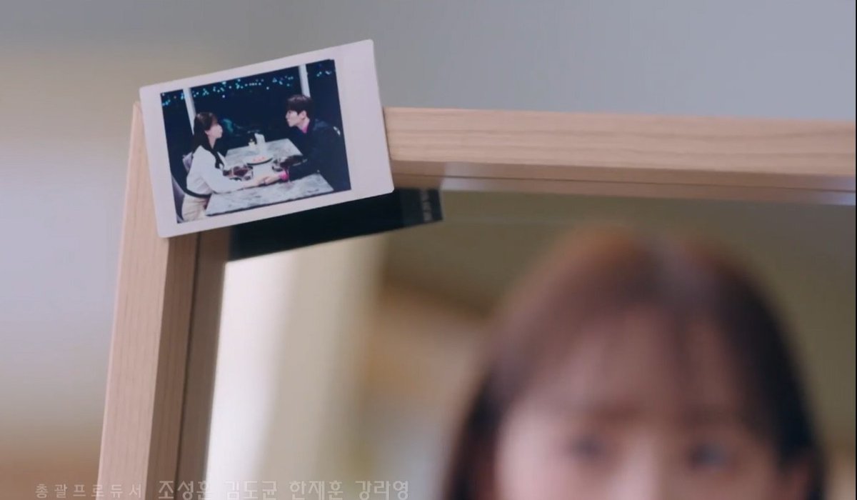 mystarmyangel's tweet photo. So it's safe to confirm they were indeed initially fighting over the noot noot polaroid and YoonA got it in the end😂

https://t.co/LNbIJmEQZk

#임윤아 #LimYoonA #윤아 #YoonA #킹더랜드 #KingTheLand #Junho #LeeJunho https://t.co/zxXrLLDAhn