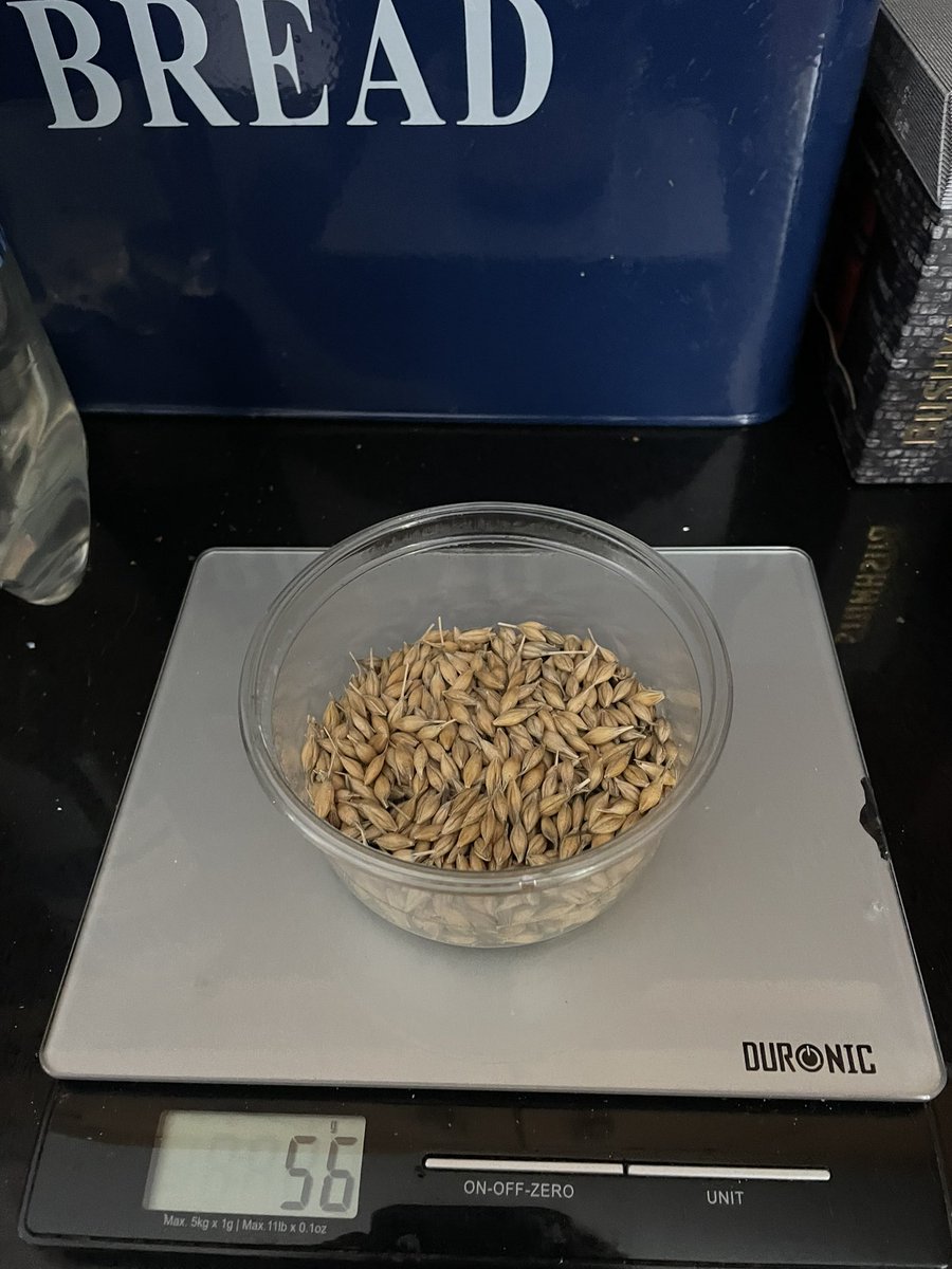 JimScarratt's tweet photo. Not scientific granted but rough idea of barley shedding loss due to 💩 summer. 56gms/m2, 56kg/ha, 32ha field, 1792kg, less approx 5% drying weight 90gms, 1.7t total. not as bad as I thought tbh, not worth worrying about considering the year??
#ineedtogetoutmore #harvest23 🤔🤦♂️😩 https://t.co/sjMdkmhV04