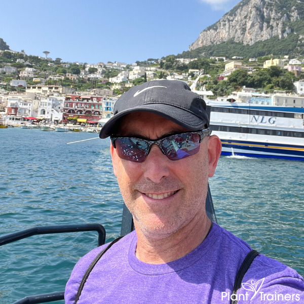 Escape mode: ON! ☀️

🌴 Adam took full advantage of summer vibes on the stunning island of Capri, Italy.
🏝From crystal-clear waters to charming streets, he experienced it all. Feeling inspired to plan your own adventure?
✈️Let's make memories! Share your dream destination 🇮🇹📸