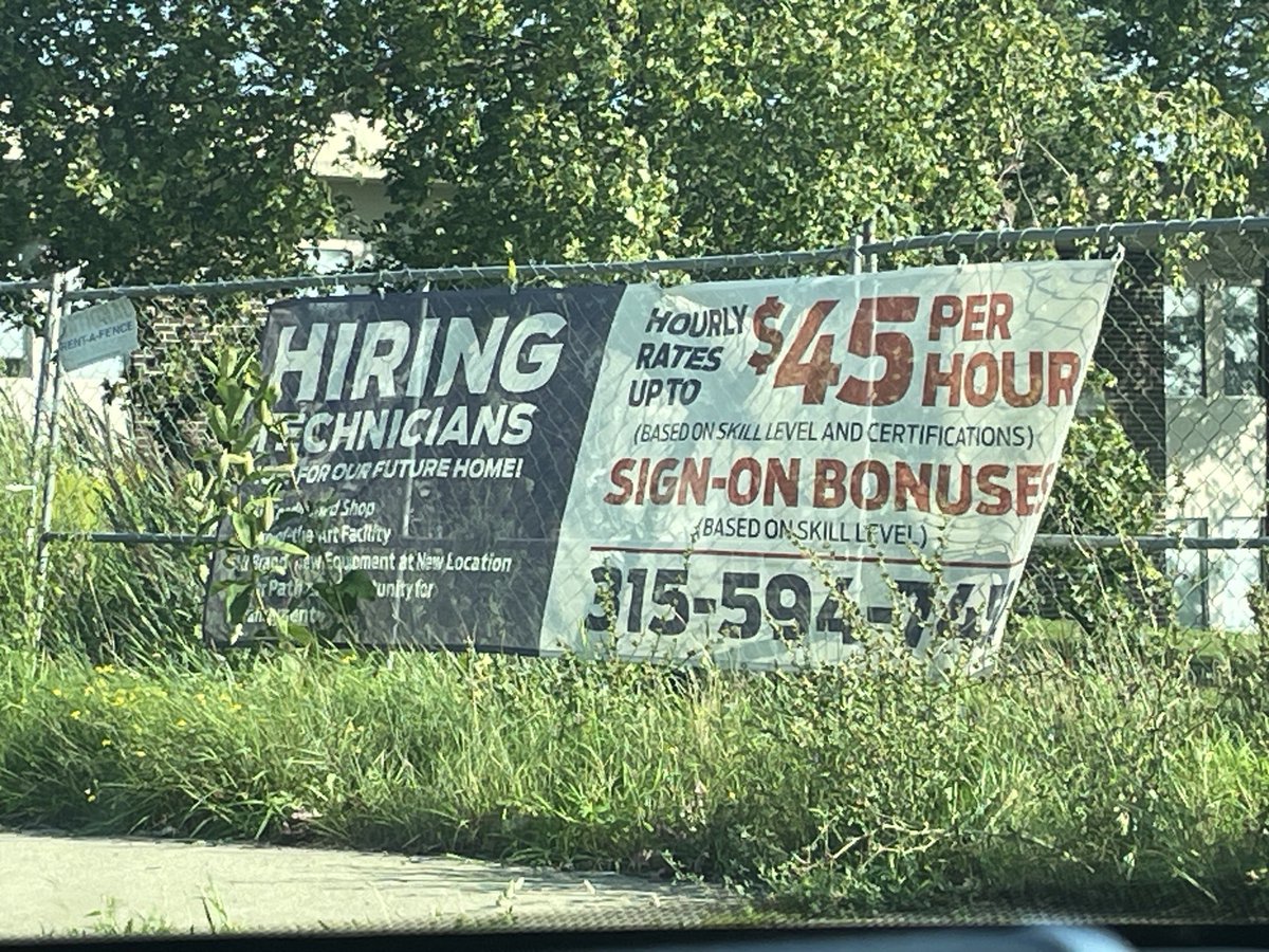 Azra Haqqie tweet media