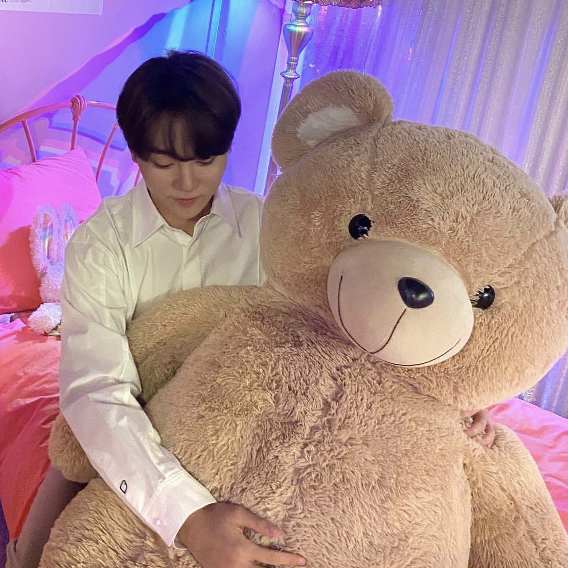 kwanranghaes's tweet photo. seungkwan wherever u are i hope you’re having a lovely time and enjoying your break 🧸 luv you https://t.co/r3vAN4xXN3