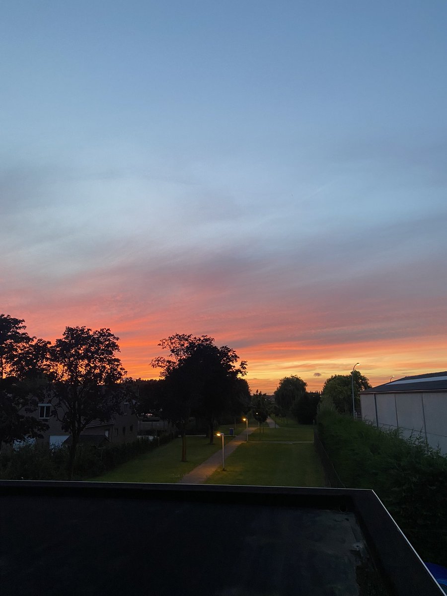 ZoeClaeys1's tweet photo. Dit was mijn uitzicht vanuit mijn kamer gisteren, sorry ma das toch echt mooi https://t.co/GYLpdYJh9Z