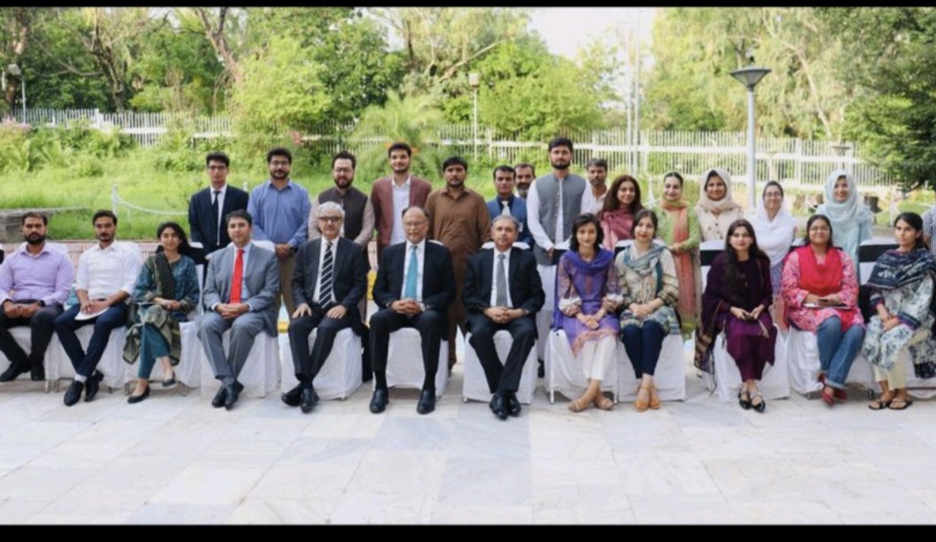 shahnooz4's tweet photo. Our last picture with the Respected Minister. It's truly commendable how the Minister has made youth a top priority. The unwavering commitment and earnest dedication to empowering the younger generation are truly inspiring. 
#YouthDay2023 #YouthEmpowerment #YouthPower https://t.co/pzRrKMwpPG