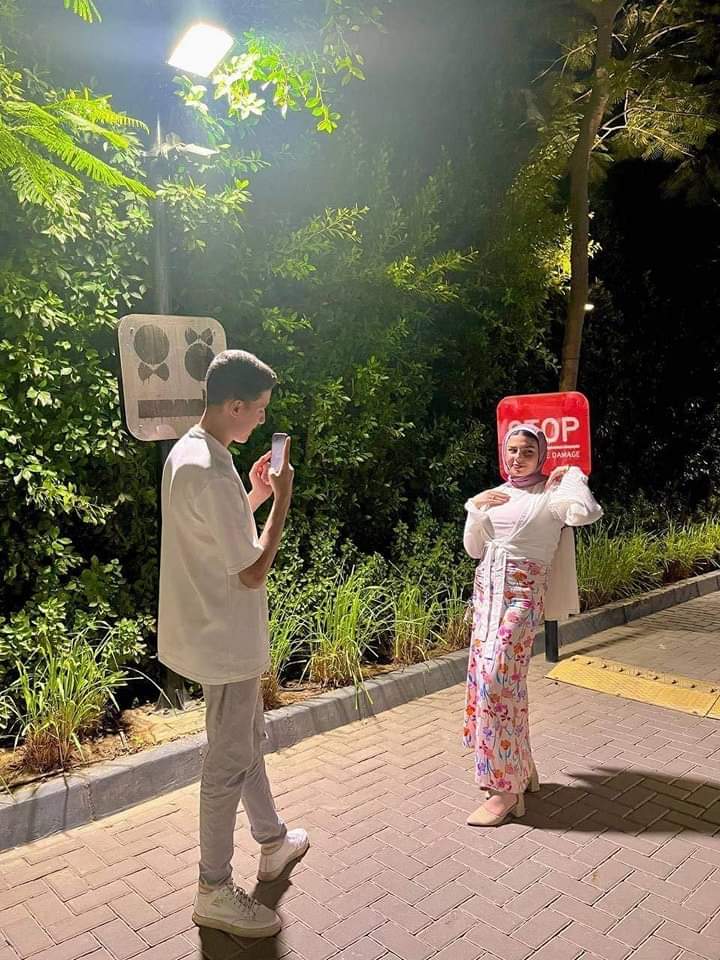 ثم يأتى شخص يُزهر ما تلف بداخلك ❤️❤️❤️