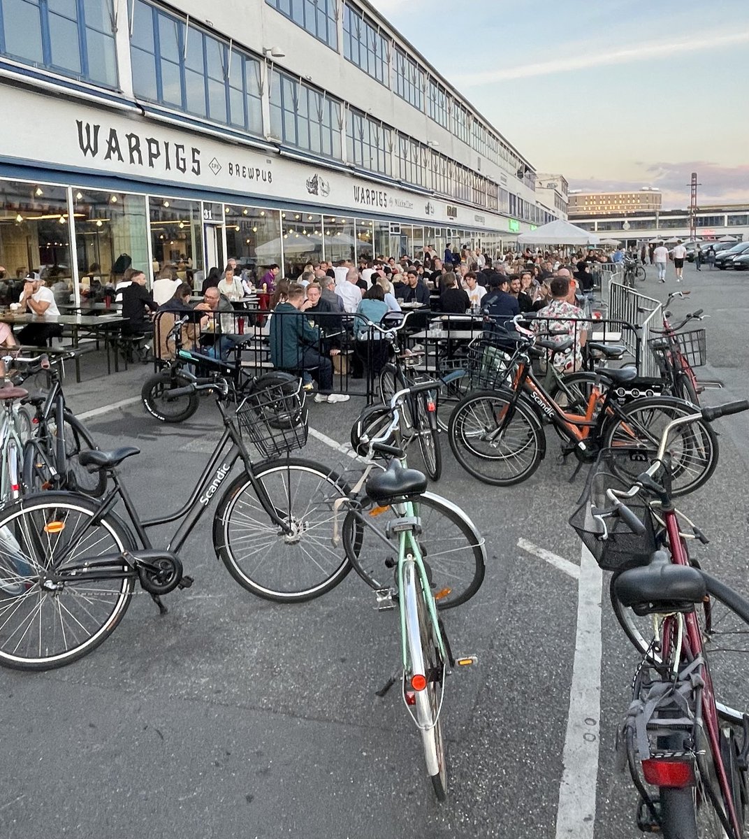 Joanna Yarrow tweet media