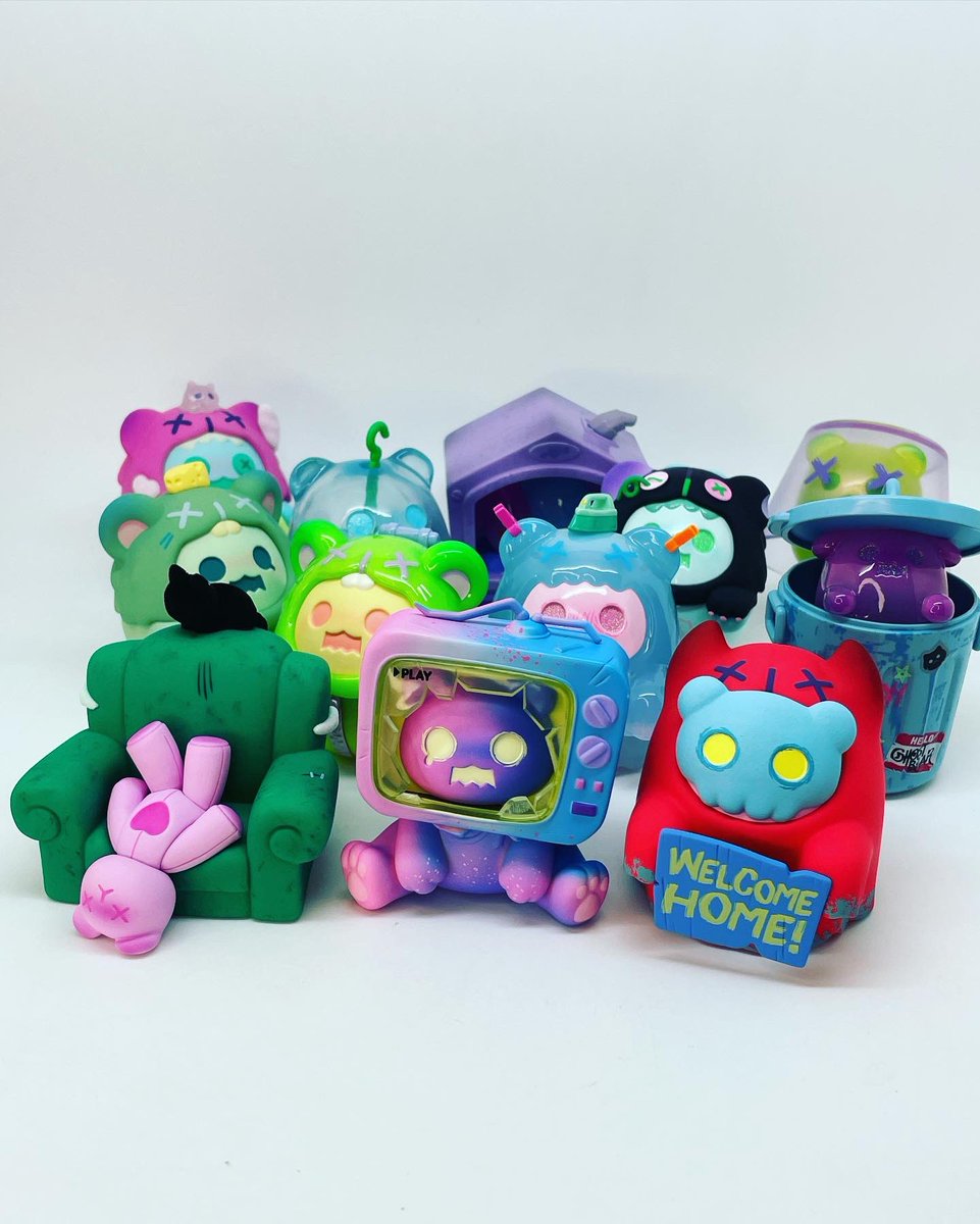 BlindBoxEmpire's tweet photo. ShinWoo Ghost Bear House Series - Just need a mini ghost house to put these in 💜💜💜#shinwoobabyghostbear #blindbox #blindboxempire #findingunicorn #arttoy #toyphotography #toycollector #toyrevolution https://t.co/k2F2PxxLkD