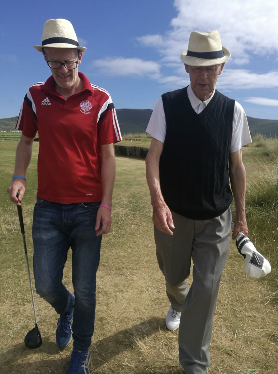 My mother Eibhlín Ní Mhuircheartaigh (née Ní Shé)  turned 90 today, while my Uncle Micheál Ó Muircheartaigh also turned 93 today.

Go maire sibh an céad…💚🧡💙🤍

20.08.2023