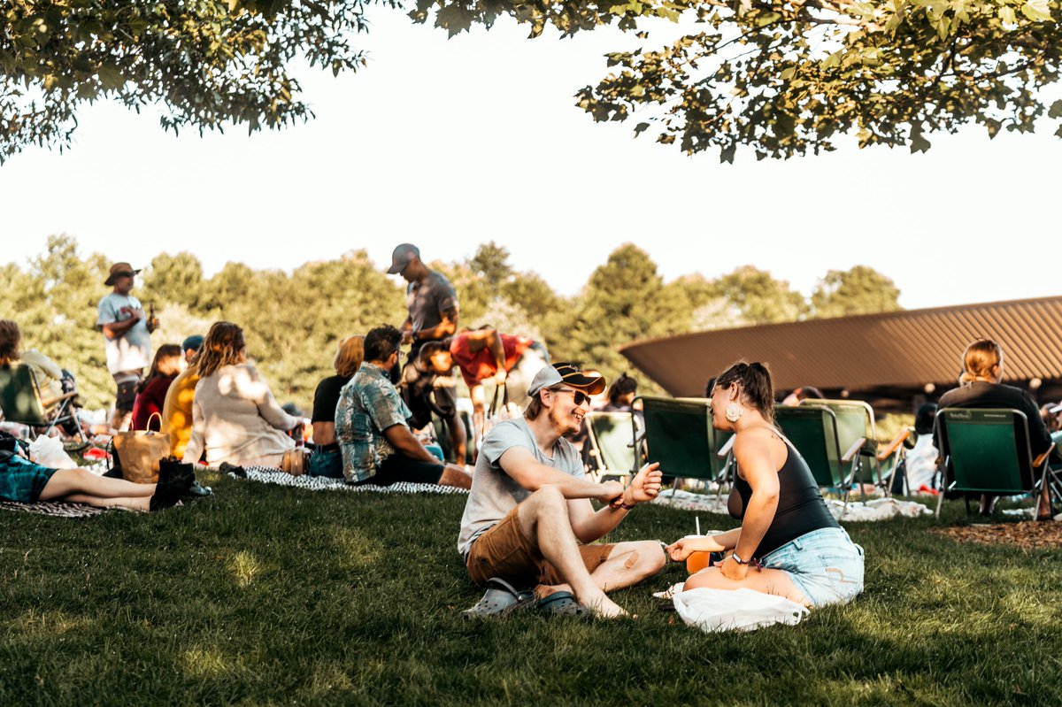 Sunshine state of mind 🌼 #CatbirdFest