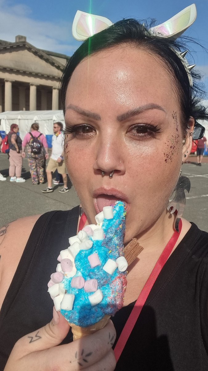 beepspersephone's tweet photo. @ChesterPride yesterday was bloody awesome. Spent the day being a stage kitten at the Glitter Lounge. Met some wonderful people and saw some familiar faces. Community and belonging is so vital to being human.

#chesterpride https://t.co/NrnWjSgEgz
