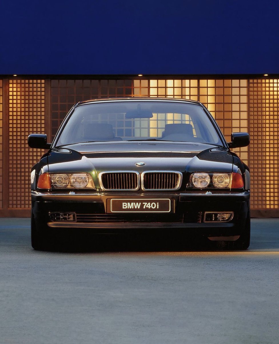 Oldschoolcvrs's tweet photo. 740i E38 https://t.co/oLmc0yXsJs