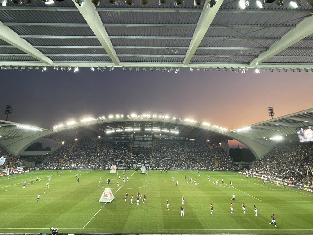 Lo stadio di Udine, quanta bellezza