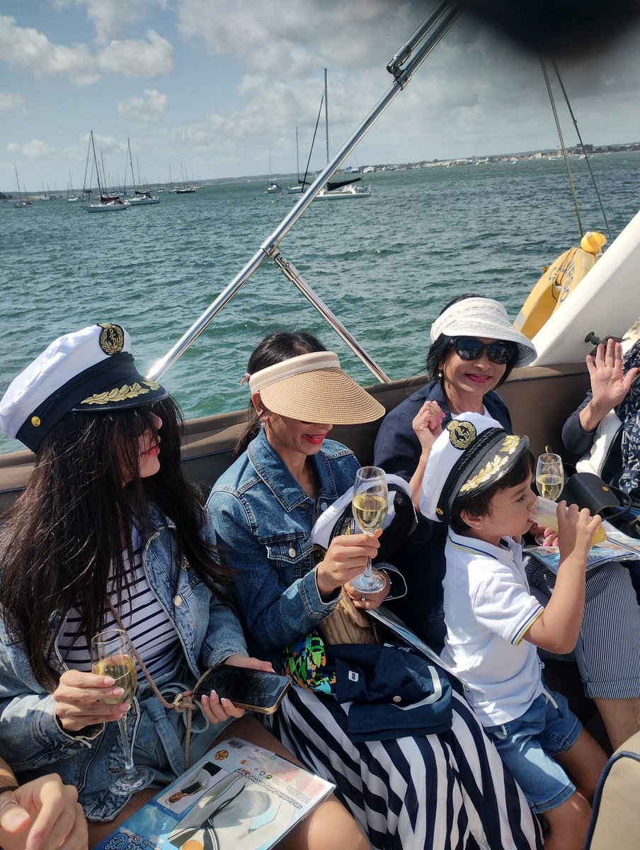 ChartersCalypso's tweet image. Hire our yacht Calypso for the best day on the water #lovepoole, #lovecalypsocharters